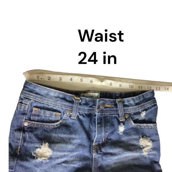Aviva Girls Daisy Dukes Style Jean Shorts Distressed Denim Blue Size 14 - Picture 6 of 10